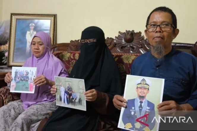 
					Kemlu Pastikan Empat WNI Korban Pembajakan Kapal MT Honour 25 di Somalia dalam Kondisi Aman dan Penyelamatan Terus Diupayakan