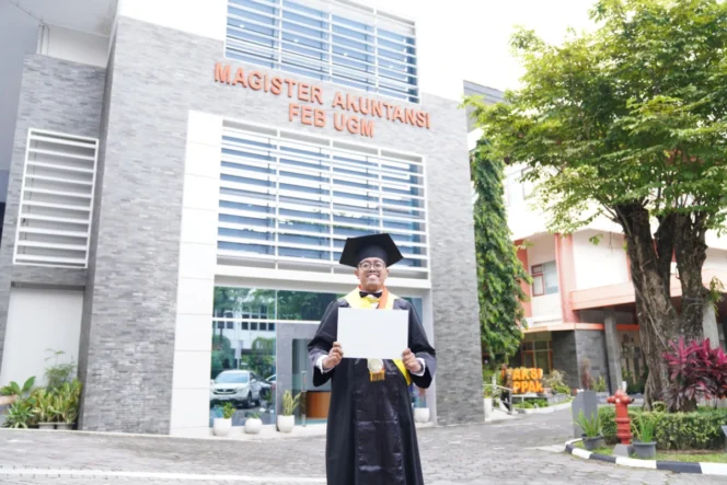 
					Keteguhan Hati di Balik Prestasi Sempurna Buono Aji Santoso Meraih IPK 4,00 di FEB UGM