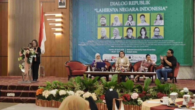 
					Menakar Eksistensi Republik Melalui Pembacaan Ulang Sejarah Proklamasi dalam Dialog Kebangsaan di Universitas Gadjah Mada
