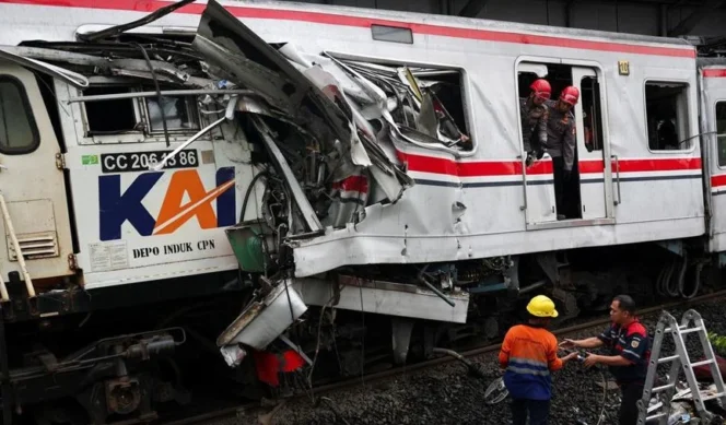 
					Tragedi di Stasiun Bekasi Timur: Analisis Efek Domino dan Urgensi Penghapusan Perlintasan Sebidang