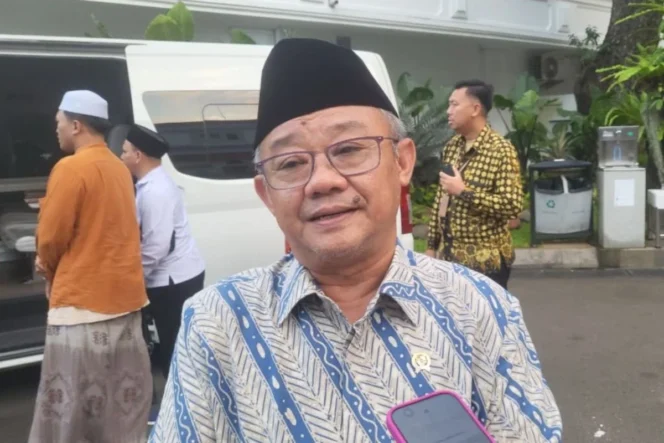 
					Transformasi Kebijakan Tunjangan Profesi Guru: Langkah Strategis Kemendikdasmen Menjamin Kesejahteraan dan Kualitas Pendidikan Nasional