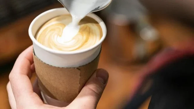 
					7 Fakta Kopi Pakai Susu Oat, Benarkah Jadi Pilihan Paling Sehat?