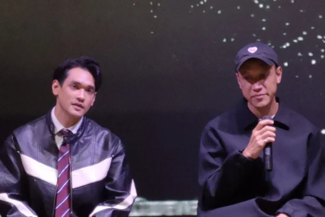 
					Afgan Tandai 18 Tahun Perjalanan Musik Melalui Konser Retrospektif dengan Kembalinya Ikon Kacamata dan Konsep Visual Grand Symphonic Universe
