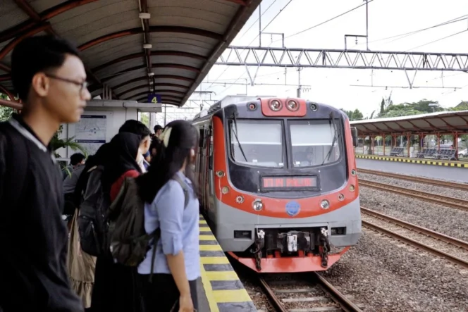
					Antisipasi Lonjakan Penumpang Libur Panjang Idul Adha dan Hari Lahir Pancasila KAI Commuter Tambah Empat Perjalanan di Wilayah Yogyakarta