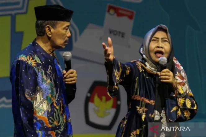 
					Cak Kartolo dan panggung yang belum usai