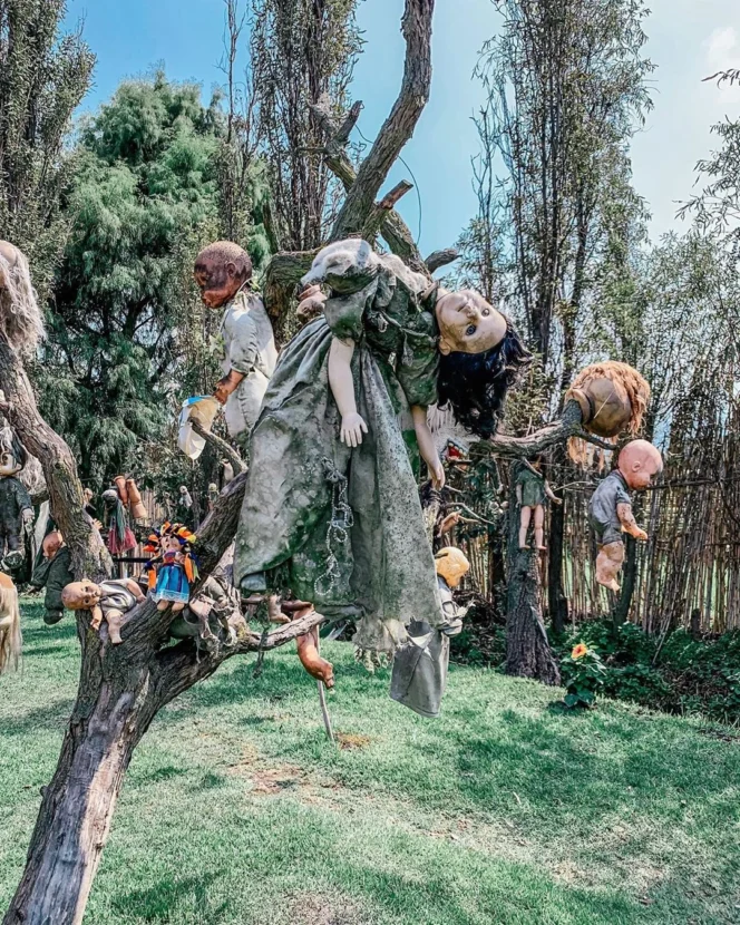 
					Destinasi Wisata Mistis Dunia: Menelusuri Sejarah dan Fenomena Dark Tourism di Lima Pulau Paling Angker Saat Perayaan Halloween