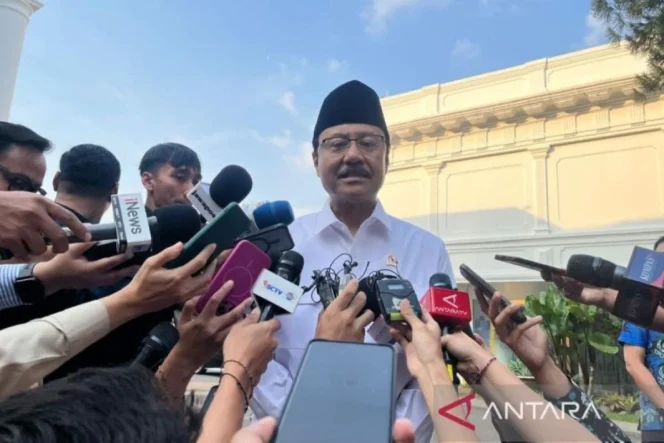 
					Dipanggil Prabowo, Gus Ipul lapor soal bansos hingga Sekolah Rakyat