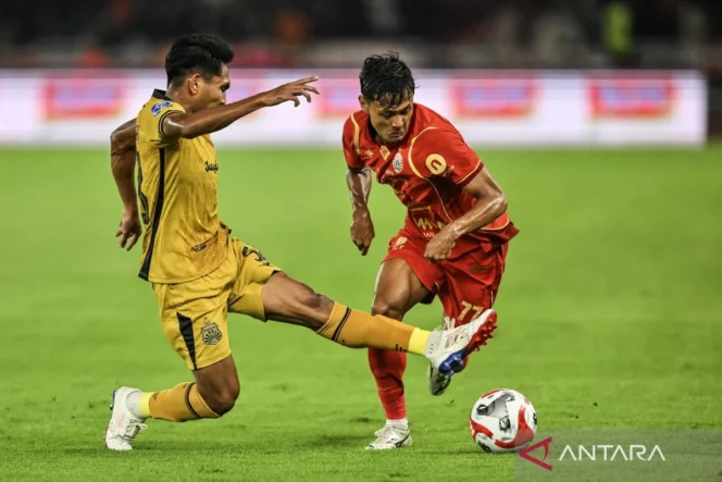 
					Dony Tri Pamungkas Tegaskan Kesiapan Bersaing Tanpa Proteksi Regulasi U23 di Super League 2026/2027