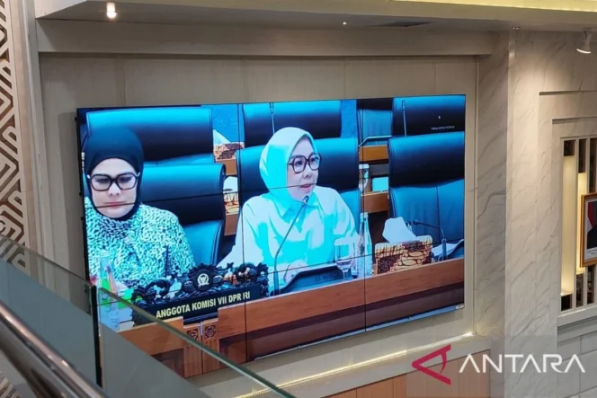 
					DPR Usulkan Pengalokasian Anggaran 1.000 Layar Bioskop Desa dalam APBN 2027 guna Perkuat Ekosistem Perfilman Daerah dan PH Kecil