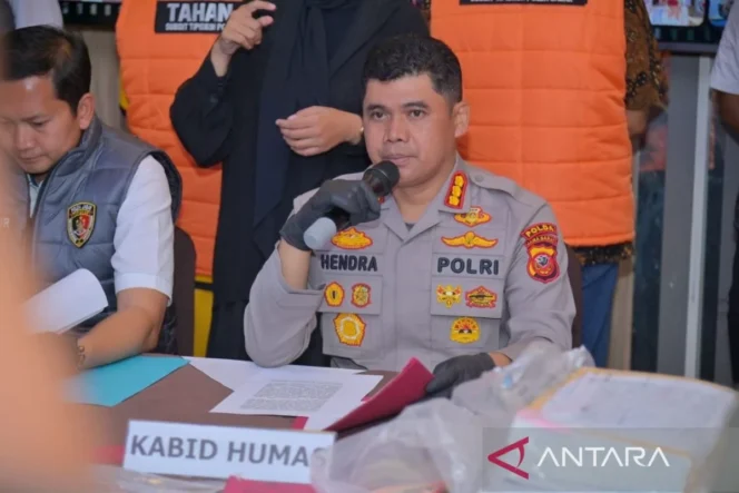 
					Enam Tersangka Ditetapkan Polda Jabar Buntut Kericuhan Aksi Hari Buruh di Kota Bandung