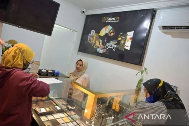 
					Harga Emas di Pegadaian Kembali Terkoreksi: Tren Penurunan Berlanjut di Akhir Pekan