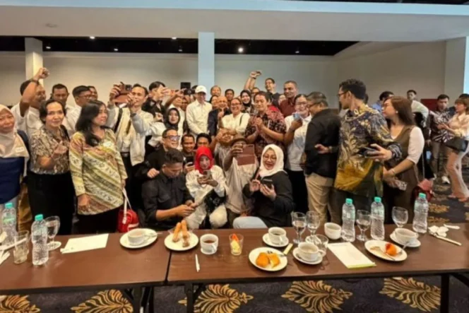 
					Jokowi Dorong Penguatan Asta Cita Pemerintahan Prabowo-Gibran dalam Silaturahim Akbar Relawan di Jakarta