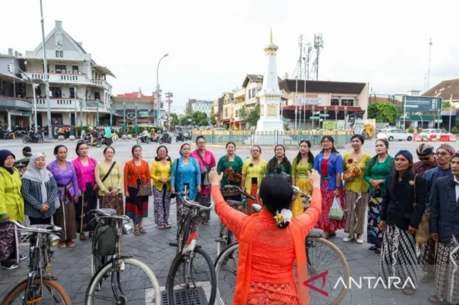 
					Kartini Bersepeda Lagi Merawat Tradisi dan Emansipasi di Jantung Kota Yogyakarta