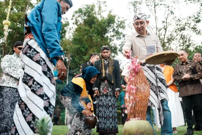 
					Kemenbud Perkuat Pelestarian Borobudur Melalui Ritual Boyongan Arca Unfinished Buddha Menjelang Waisak 2026