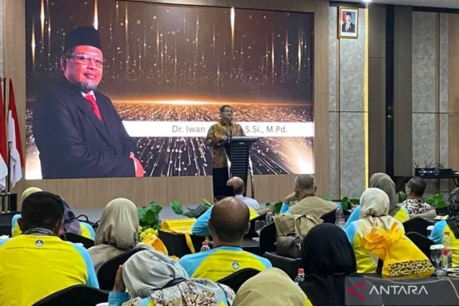 
					Kemendikdasmen Dorong Kompetensi Bahasa Inggris Guru SD sebagai Pilar Utama Menghadapi Persaingan Global