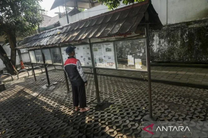 
					Koran mading di tengah era digital: Menjaga denyut informasi publik di ruang terbuka Yogyakarta