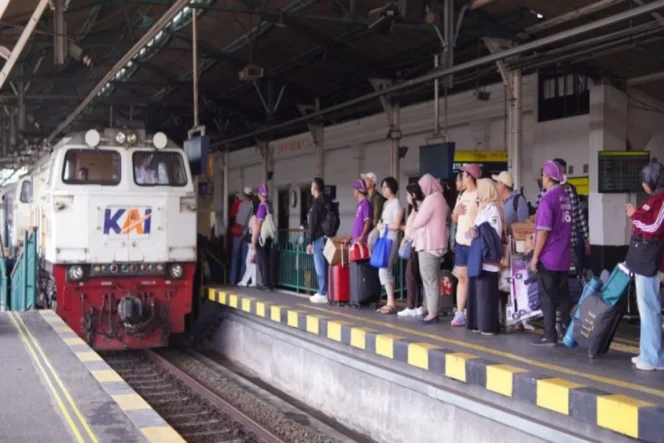 
					Lonjakan Penumpang Kereta Api Daop 6 Yogyakarta Mencapai 246 Ribu Selama Periode Libur Panjang Kenaikan Yesus Kristus
