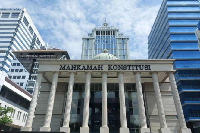 
					Mahkamah Konstitusi Bacakan 13 Putusan dan Ketetapan Terkait Uji Materiil Berbagai Undang-Undang Strategis