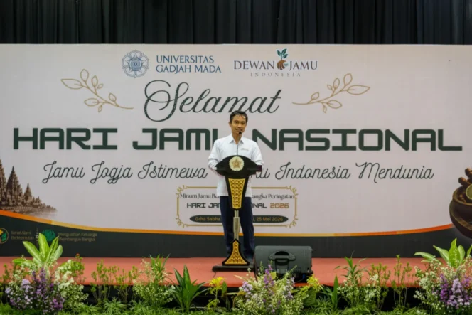 
					Merayakan Warisan Leluhur Melalui Gerakan Minum Jamu Serentak di Universitas Gadjah Mada