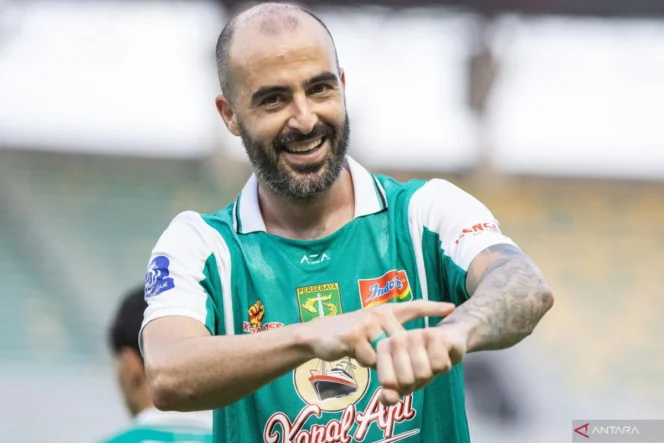 
					Milos Raickovic Ungkap Makna Selebrasi Filosofis di Balik Kemenangan Telak Persebaya Surabaya atas PSBS Biak