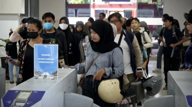 
					Mobilitas Masyarakat Meningkat Pesat: KA Bandara YIA Catat 118 Ribu Penumpang Rute Yogyakarta-Wates pada Triwulan I 2026