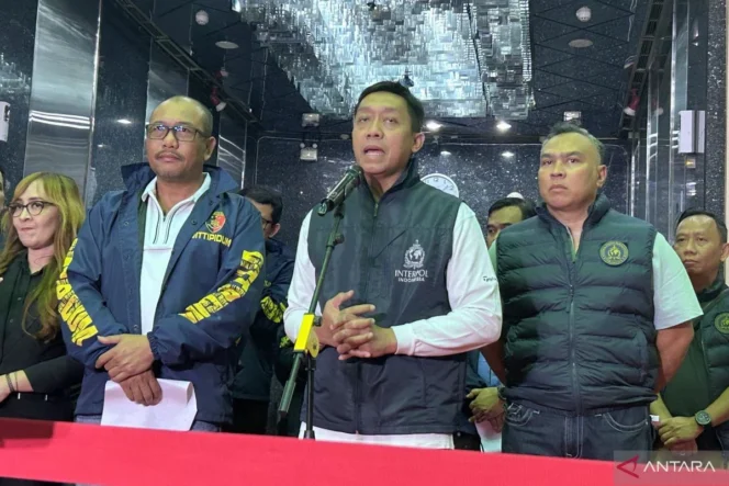 
					NCB Interpol RI Bentuk Satgas Kejahatan Transnasional Digital untuk Hadapi Pergeseran Basis Operasi Kriminal dari Indochina ke Indonesia