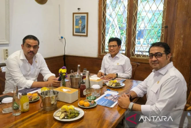 
					Pemerintah Perkuat Ekonomi Kreatif Berbasis Kawasan Sebagai Strategi Utama Pengentasan Kemiskinan Ekstrem di Indonesia
