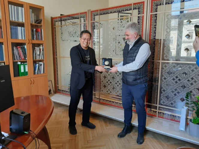
					Perkuat Posisi di Kancah Global, ISI Yogyakarta Jajaki Kemitraan Strategis dalam 3rd International Staff Week di Hungarian University of Fine Arts