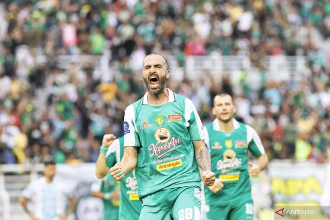 
					Persebaya Surabaya Pesta Gol 4-0 Atas PSBS Biak dalam Pekan ke-31 BRI Super League 2025/2026