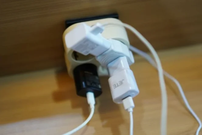 
					PLN pastikan api misterius di Seyegan bukan dari korsleting listrik