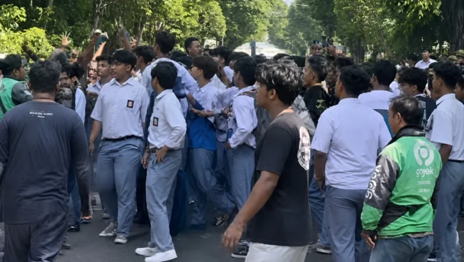 
					Polresta Yogyakarta Amankan Dua Terduga Pelaku Tawuran Pelajar di Kawasan Mandala Krida dan Dalami Motif Penyerangan SMK di Umbulharjo