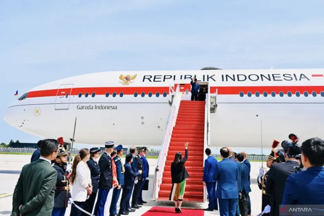 
					Prabowo kembali ke Jakarta setelah rampungkan kunjungan kenegaraan strategis di Paris