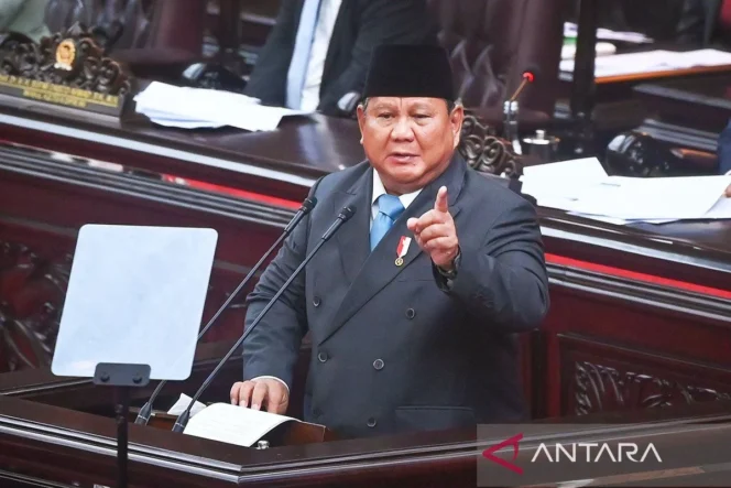 
					Prabowo perkuat kebijakan devisa hasil ekspor sumber daya alam sebagai pilar kemandirian ekonomi nasional
