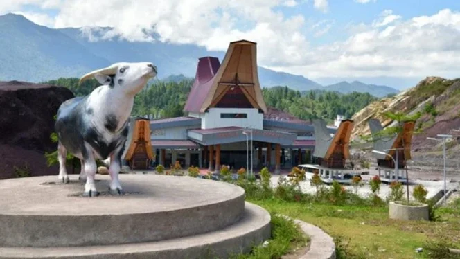 
					Presiden Joko Widodo Resmikan Bandara Toraja: Tonggak Baru Konektivitas dan Kebangkitan Ekonomi Sulawesi Selatan