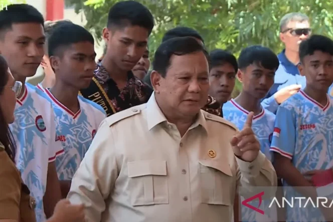 
					Presiden Prabowo Subianto Pastikan Seluruh Sekolah di Indonesia Direnovasi Dalam 2-3 Tahun Mendatang