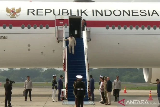 
					Presiden Prabowo Subianto Tiba Kembali di Tanah Air Usai Lawatan Kenegaraan Strategis ke Prancis
