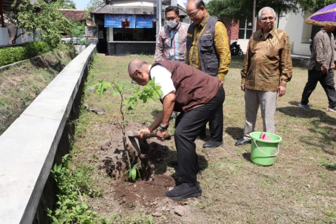 
					Refleksi 20 Tahun Gempa Yogyakarta: Seni dan Budaya Sebagai Pilar Utama Ketangguhan Masyarakat dalam Menghadapi Bencana