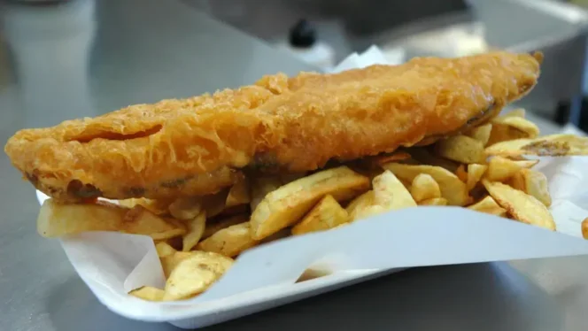 
					Skandal Penipuan Bahan Baku Fish and Chips di Inggris Terungkap Akibat Praktik Penggantian Ikan Cod dengan Ikan Patin