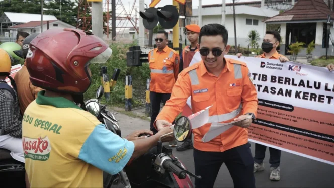 
					Urgensi Keselamatan di Perlintasan Sebidang: Analisis Mendalam Atas Dua Insiden Beruntun di Wilayah Daop 6 Yogyakarta dalam Kurun Waktu Dua Jam