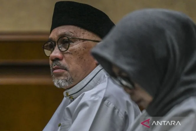 
					Vonis Empat Tahun Penjara Bagi Dua Mantan Pejabat Kemendikbudristek dalam Skandal Korupsi Pengadaan Chromebook Senilai Triliunan Rupiah