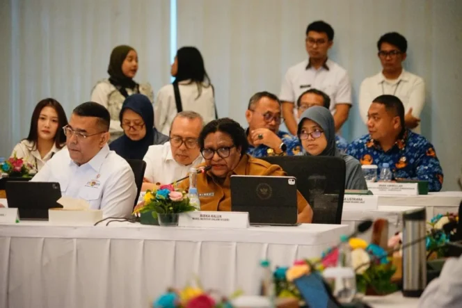 
					Wamendagri Tegaskan Keselarasan Kebijakan Pusat dan Daerah Menjadi Kunci Utama Kesuksesan Program Strategis Nasional