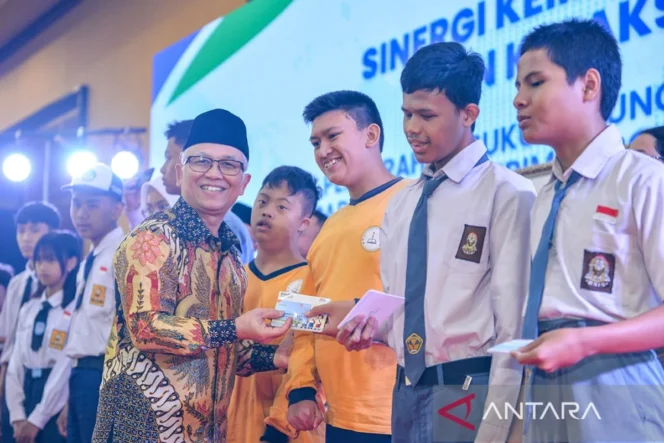 
					Wamendikdasmen Dorong Transformasi Pengajaran Bahasa Inggris Melalui Pembiasaan Dialog di Ruang Kelas