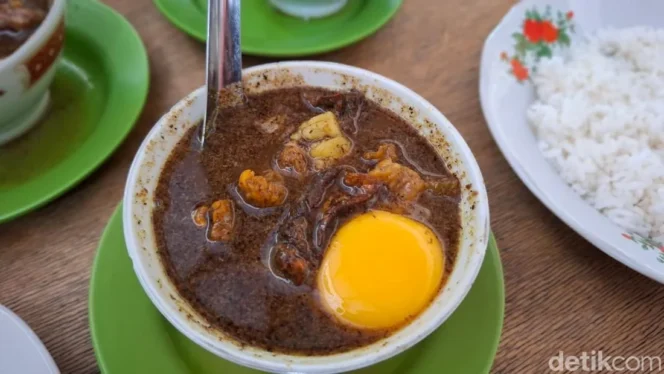 
					Akhir Perjalanan Panjang Pallubasa Serigala: Dari Ikon Kuliner Makassar Menjadi Objek Penertiban Fasilitas Umum