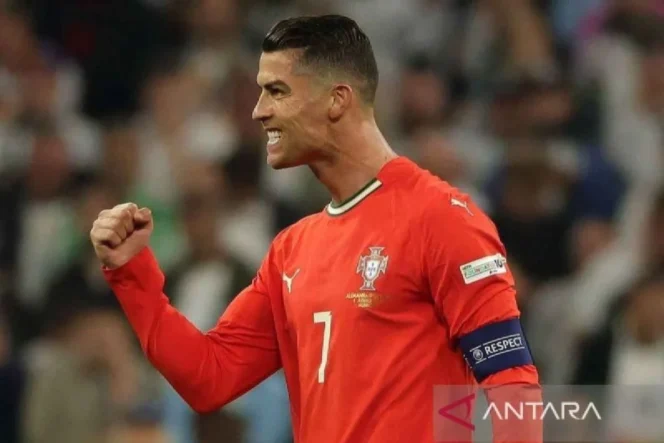 
					Cristiano Ronaldo Mencatatkan Sejarah Sebagai Pemain Kedua yang Tampil dalam Enam Edisi Piala Dunia