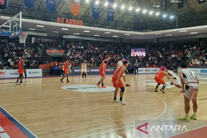 
					Dewa United Banten curi kemenangan dramatis di kandang Pelita Jaya pada laga pembuka semifinal IBL 2026