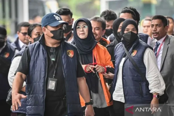
					Dokter Tifa Resmi Batalkan Gugatan Praperadilan Pasca Penangguhan Penahanan dalam Kasus Ijazah Presiden ke-7 RI