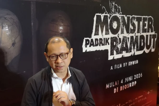 
					Film Monster Pabrik Rambut Garapan Sutradara Edwin Membedah Sisi Gelap Kapitalisme Melalui Horor Eksperimental dan Penggunaan Efek Praktikal