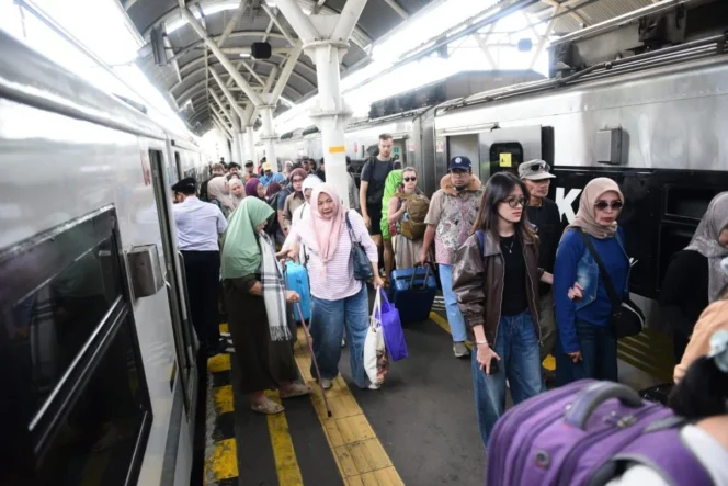 
					KAI Daop 6 Yogyakarta Pastikan Seluruh Perjalanan Kereta Api Aman dan Kembali Normal Pasca Guncangan Gempa Bumi