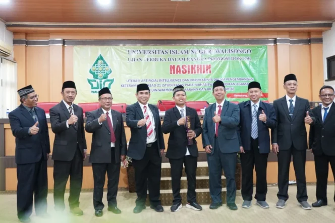 
					Kisah Inspiratif Nasikhin Mantan Pemulung yang Raih Gelar Doktor di UIN Walisongo Semarang