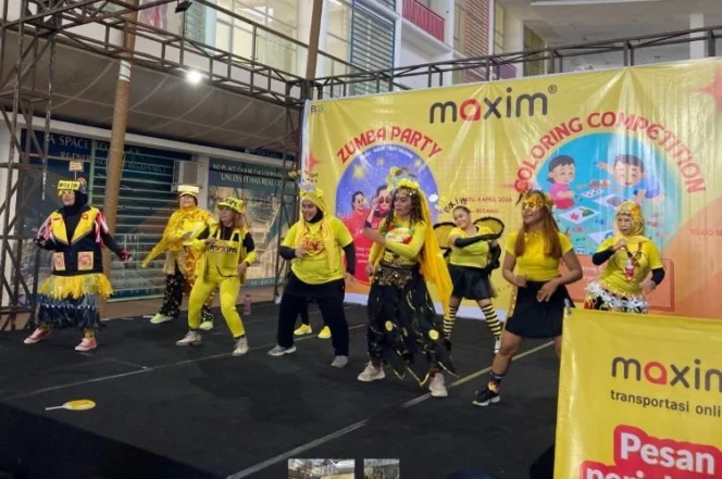 
					Maxim Yogyakarta Gelar Zumba Akbar di Embung Potorono Ajak Masyarakat Hidup Sehat dan Pererat Kebersamaan